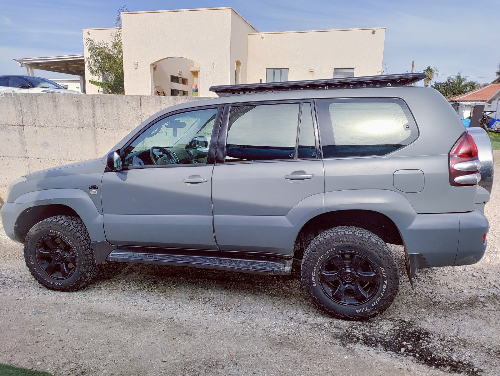 גגון אלומיניום שטוח מודולרי לטויוטה לנד קרוזר 120 ארוך – תמונה 4