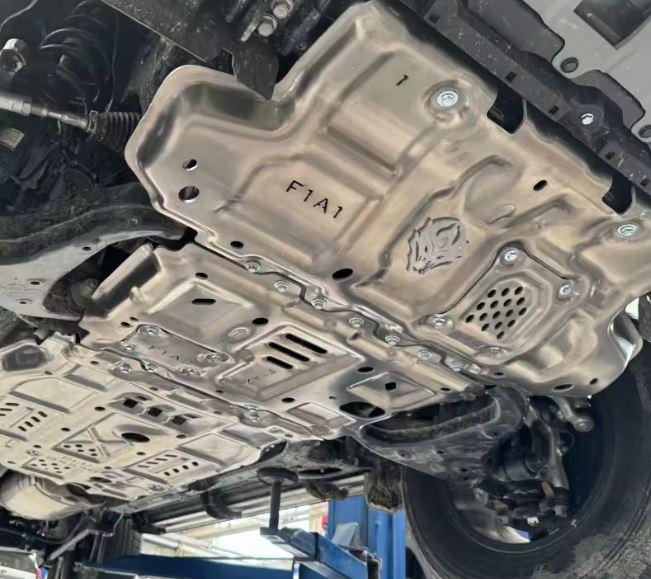 מיגון תחתון לטויוטה לנד-קרוזר 250